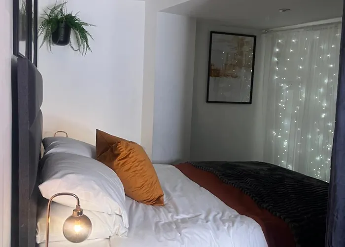 Premier Central London North Apartment