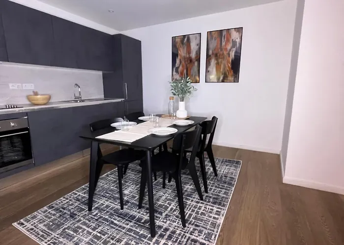 Premier Central London North Apartment